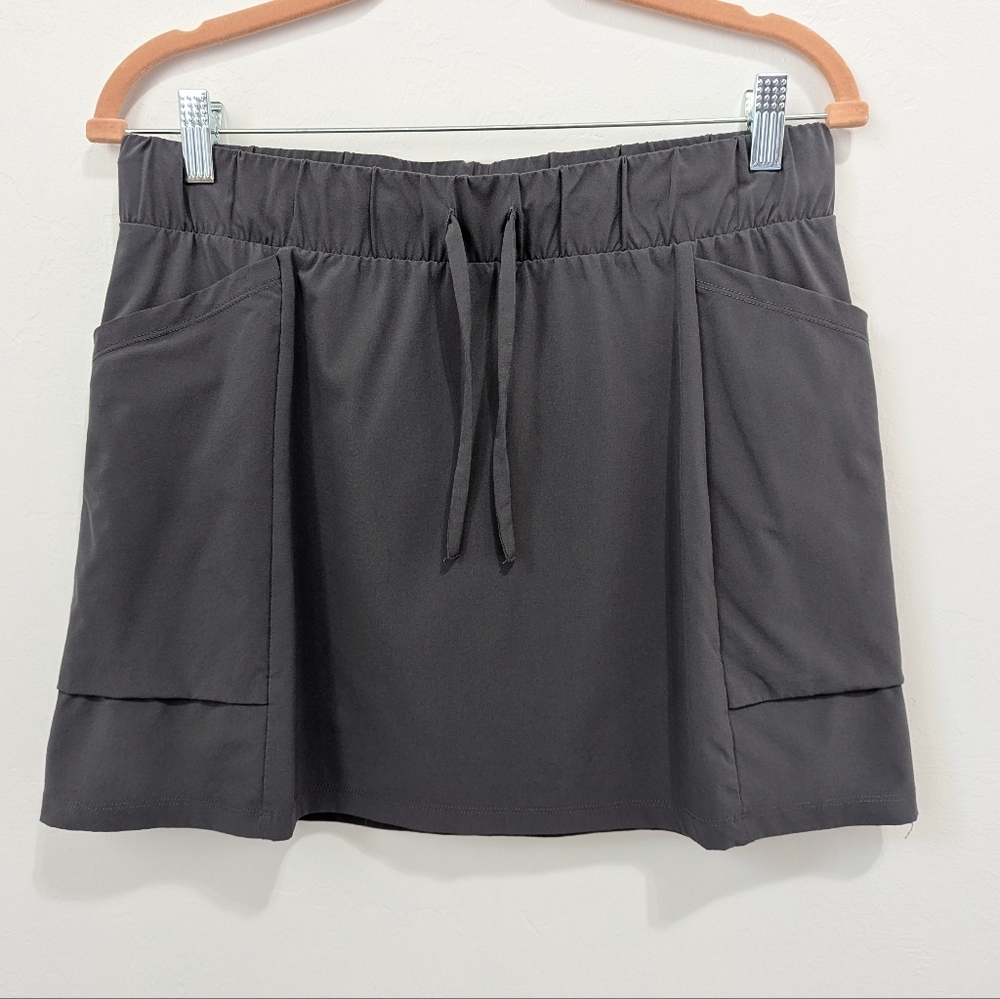 All In Motion Gray Stretchy Skort Size Medium